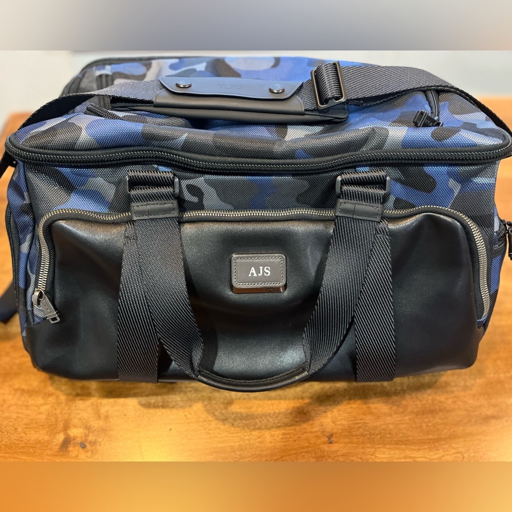 Tumi ALPHA BRAVO McCoy Gym Bag -- blue cammo - excellent condition